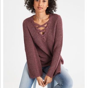 AMERICAN EAGLE CHUNKY LACE-UP PULLOVER